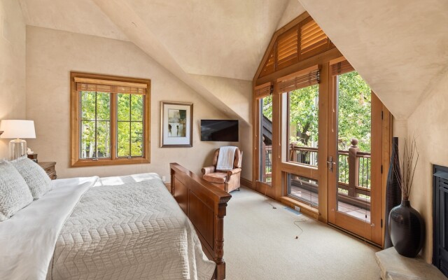 Owl Creek Snowmass By Frias