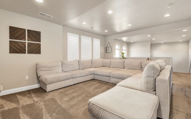 Mitchell's Place 4 Bedroom Apts by RedAwning