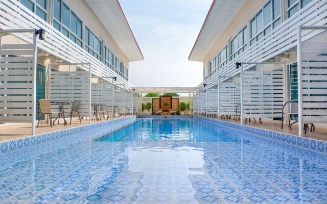 Villa Pool Lay Resort Pattaya