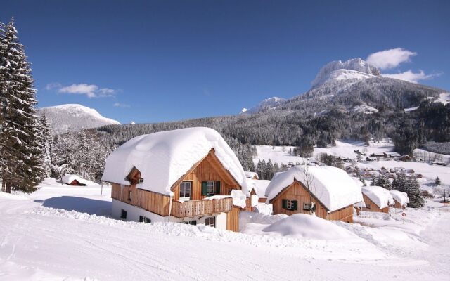Serene Chalet in Altaussee with Sauna