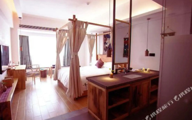 PM Hotel (Changsha Songya Hunan Metro Station)