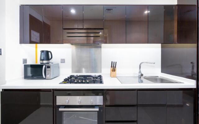 Stunning Studio Near Burj Khalifa