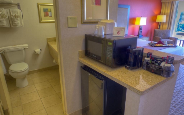 Holiday Inn Express and Suites Phoenix Midtown