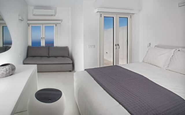 May Seven Suites - Adults Only