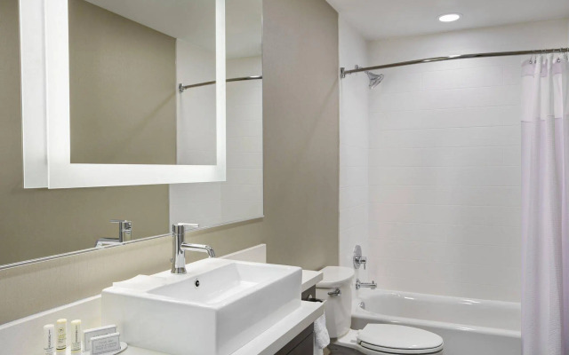 SpringHill Suites Milwaukee Downtown