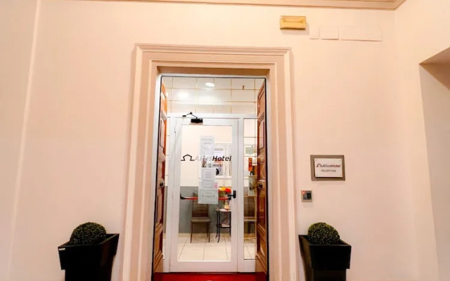 Alius And Freerome Hotel