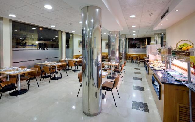 Civera Hotel