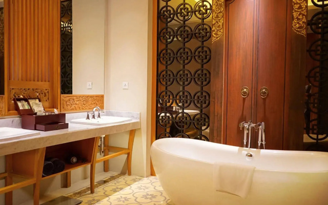 Swarga Suites Bali Berawa, Marclan Collection