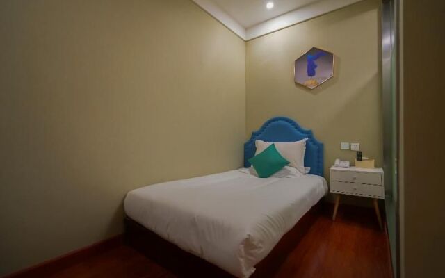 Peking Uni Hotel (Shijingshan Wanda Plaza)