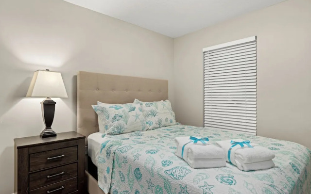 Spacious 4-bed, 3-bath Beach House Sleeps 12 for the Perfect Getaway