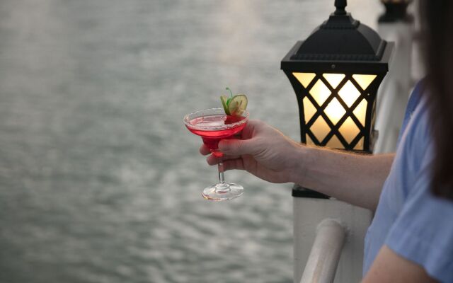 Halong Athena Cruise