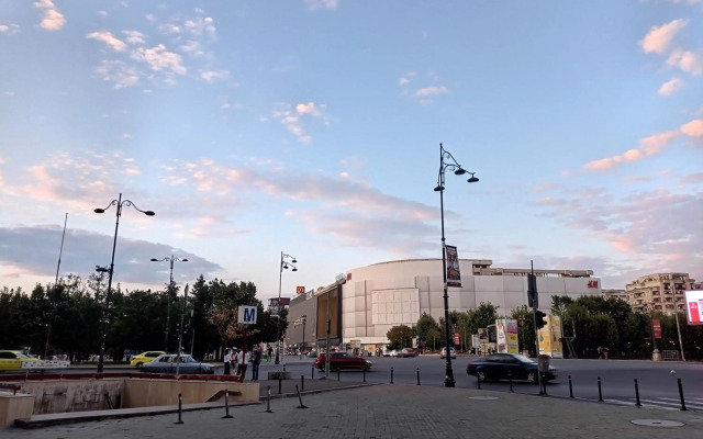 Urban Zen Den 2 Room Condo