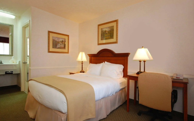 Motel 6 Hillsville, VA