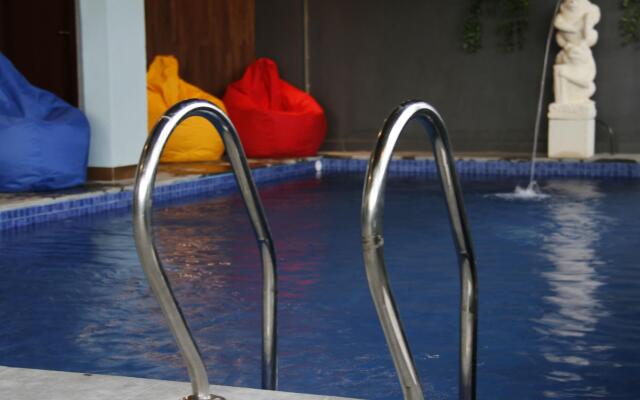 Duo Legian Hotel