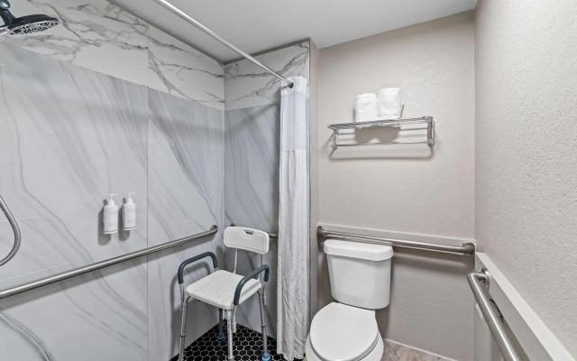 Super 8 by Wyndham Fredericksburg