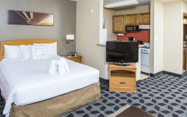 TownePlace Suites By Marriott Anaheim Maingate Near Angel Stadium