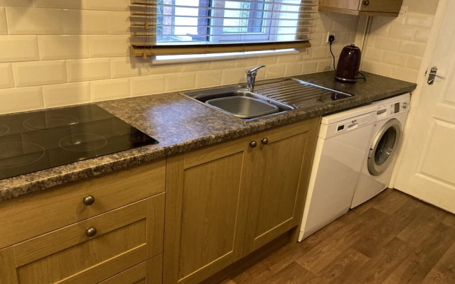 Spacious Detached Bungalow With Ample Parking