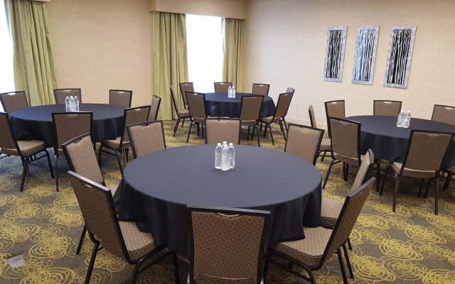 Holiday Inn Express Philadelphia NE - Bensalem by IHG