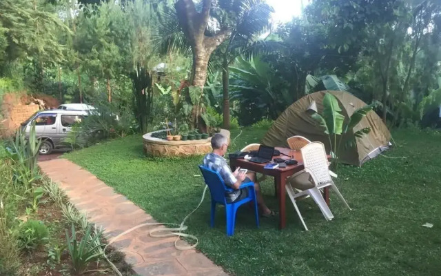 David Crater Homestay