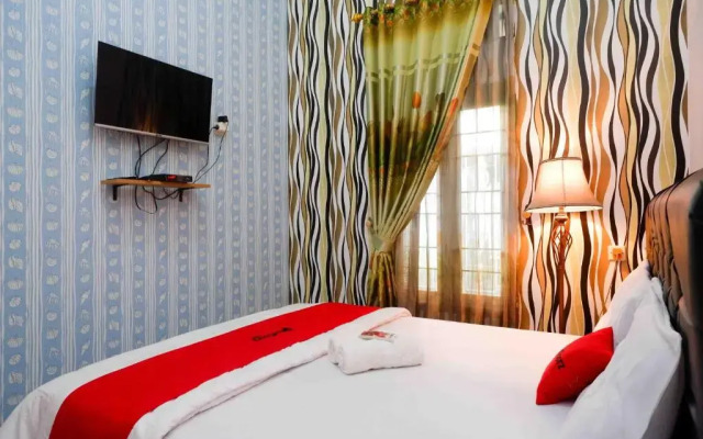 RedDoorz Syariah near RS Mitra Siaga