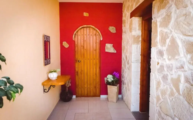 Aristos Apartments & Suites