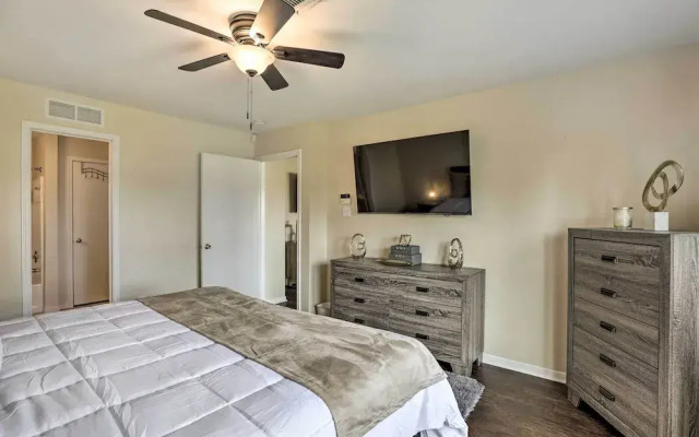 Spacious Houston Home ~ 22 Mi to Downtown!