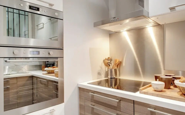 Paris Blanc Manteau Residence