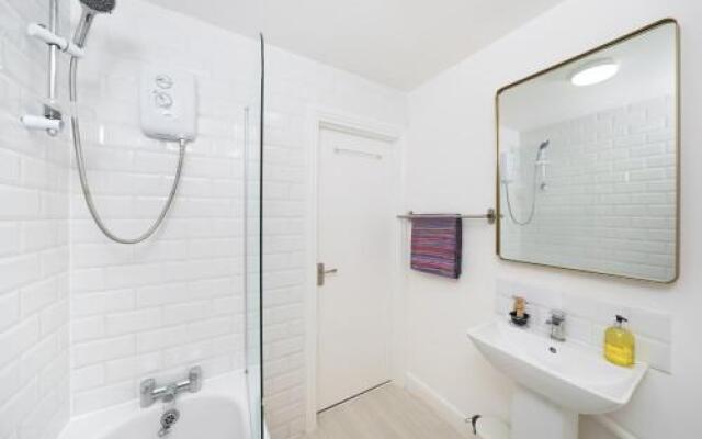 Central Hackney Apartment
