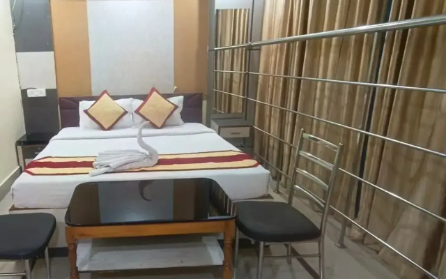 The Ritz By OYO Rooms