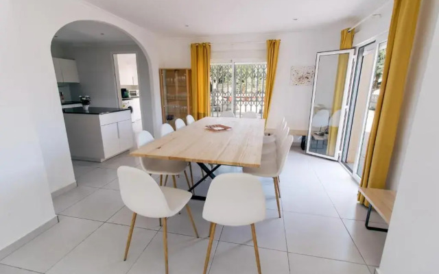 Villa Reyets 4 bed 3 bath