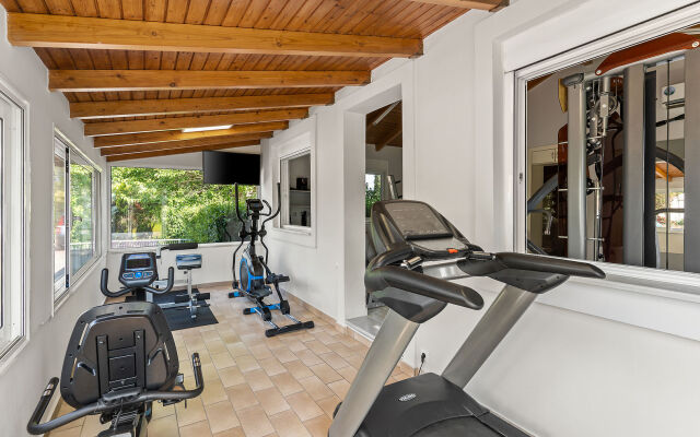 Stefania Beach Resort