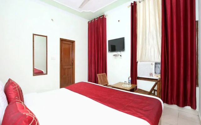 OYO 10539 Hotel Holiday Classic