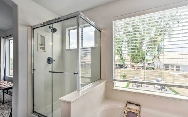 Beautiful Chandler Escape w/ Putting Green & Pool!