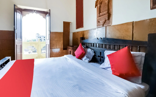 OYO 10132 Hotel Regal Inn