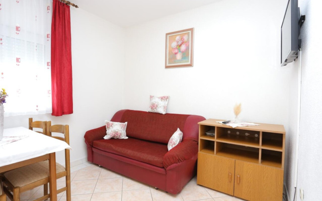 Apartment Lias 2 - with restaurant: A11 Rogoznica, Riviera Sibenik