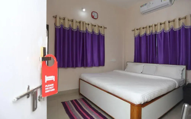 OYO 9345 Aditya Home