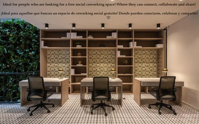 Nakúa Stay + Work