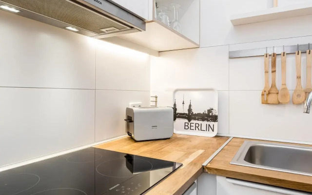 Stylish New Cube Loft by Berlin-Wall-Apartments