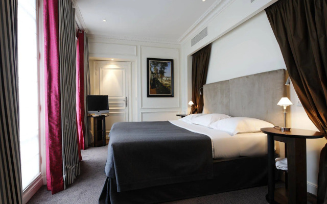 La Tremoille Paris
