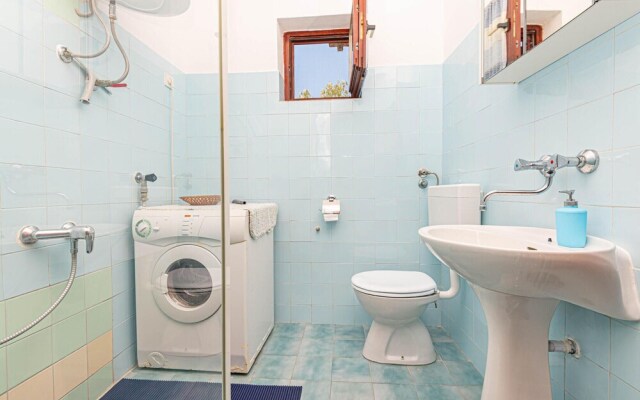 Nice Home in Betina With Wifi and 2 Bedrooms