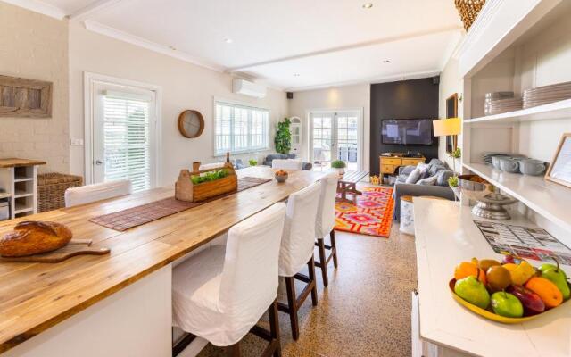 YSG The Edward Townhouse 155 - Steps To Town