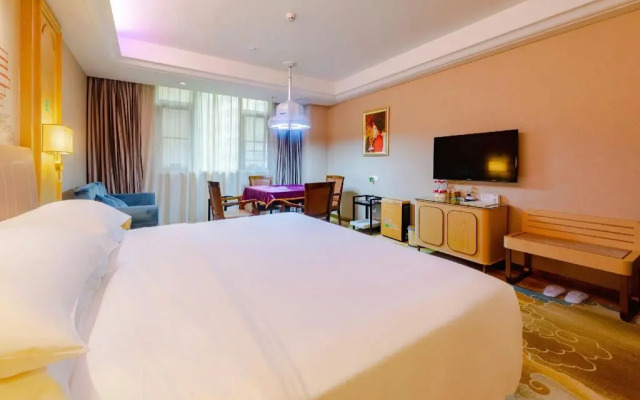 Vienna Hotel (Shenzhen Buji Metro Station)