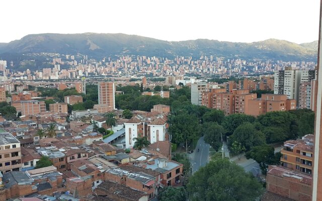 Loft Excelente Belen Molinos Metroplus C Comercial