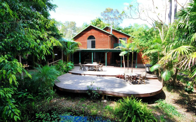 Planula Bed & Breakfast Retreat