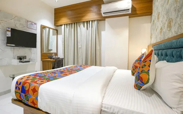 Fabhotel Status Residency