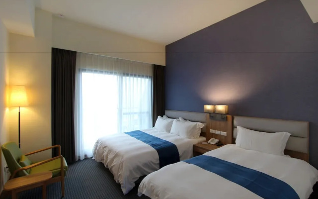 Celebrity 99 Hotel