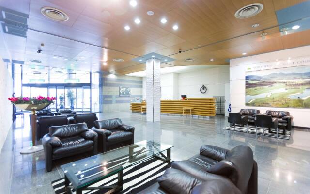 Northern Arc Resort Hotel