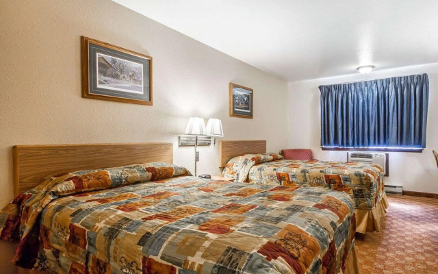 Rodeway Inn & Suites Madison East
