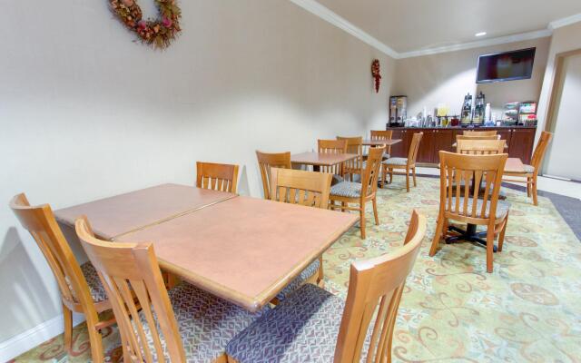 Holiday Inn Express & Suites Mountain View Silicon Valley by IHG
