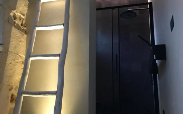 4 Elements Boutique Home